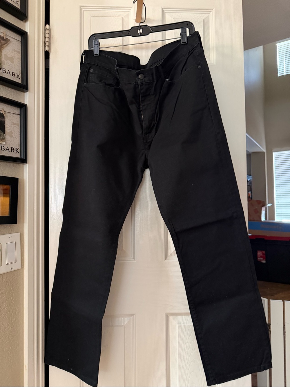 Levi's Black Relaxed Straight Jeans